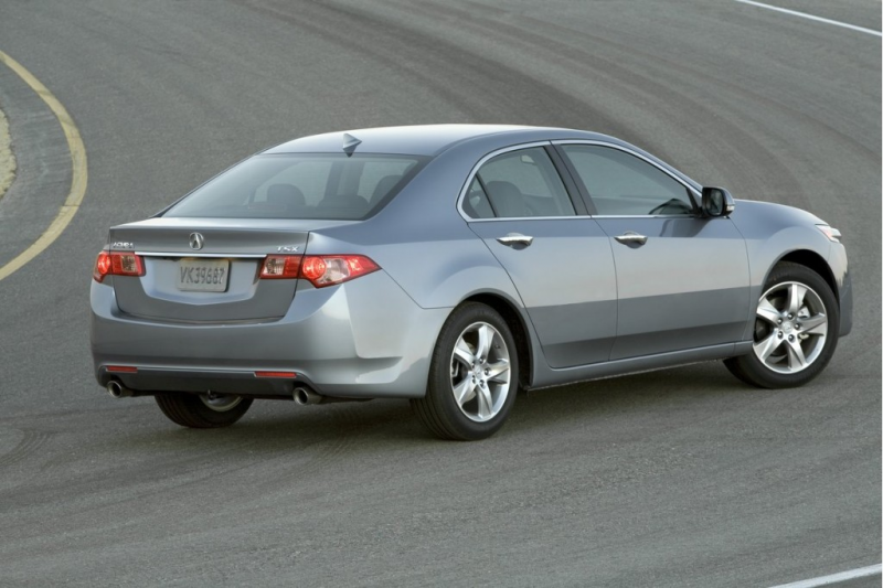 2011 Acura TSX Gets a Small Facelift and More MPG