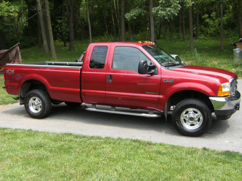 Ford F-350 Super Duty Supercab Red Color