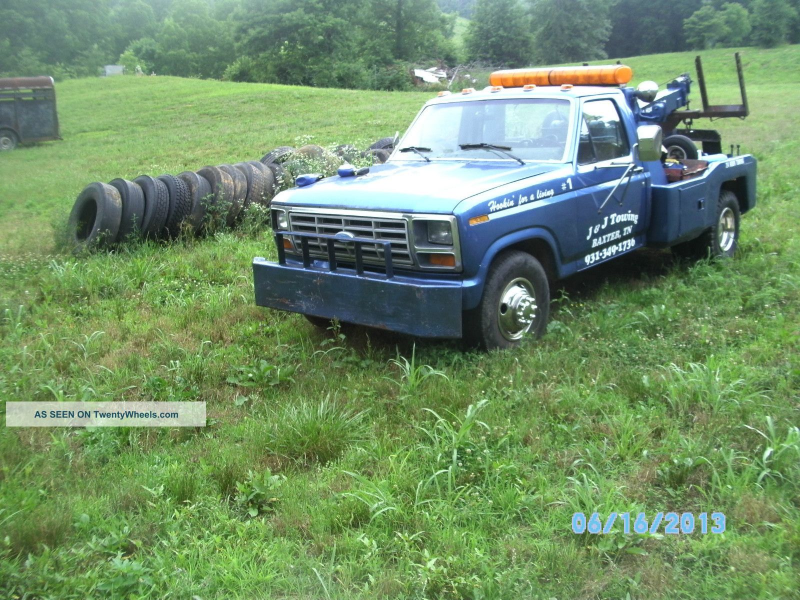1983 Ford F 350 Wreckers photo 2