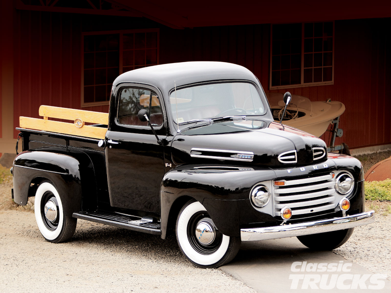 1948 Ford F1 Front