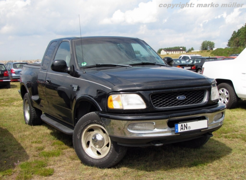 Ford F-150 XLT TRITON V8 (10.Generation, 1997 bis 2004). Aufgenommen ...