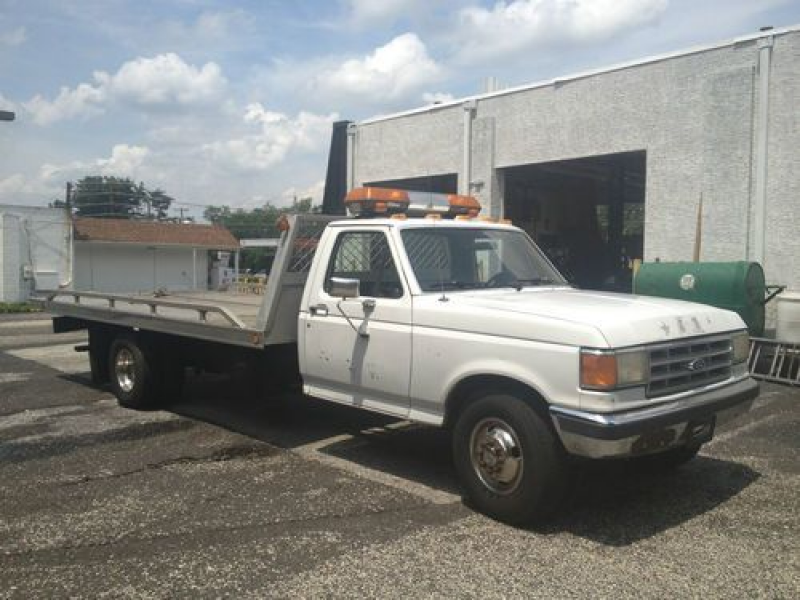 1987 Ford F350 Rollback Tow Truck on 2040-cars