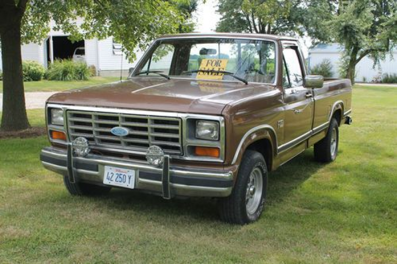 1986 Ford F150 Lariat 2wd on 2040cars