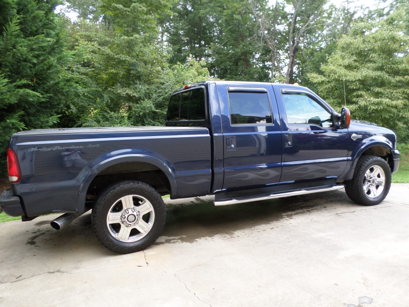 2005 Ford F250 Harley-Davidson $21000/offer (must sell)