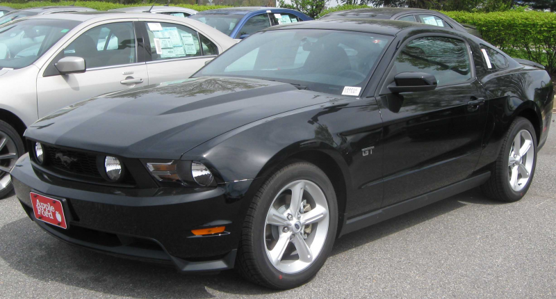 Description 2010 Ford Mustang GT coupe.jpg