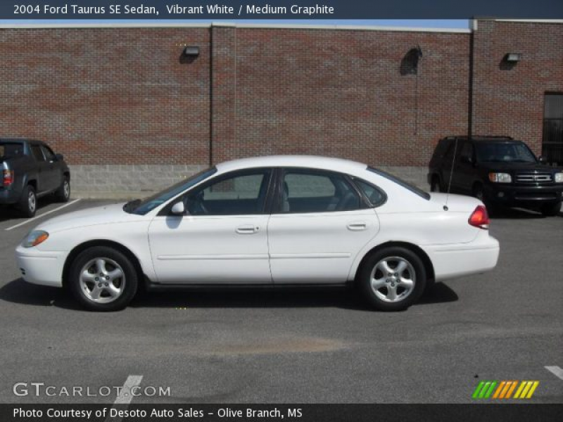 2004 Ford Taurus SE Sedan in Vibrant White. Click to see large photo.