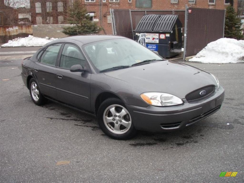Dark Shadow Gray Clearcoat Metal 2004 Ford Taurus SES with Light Gray ...
