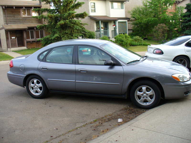 Picture of 2006 Ford Taurus SE