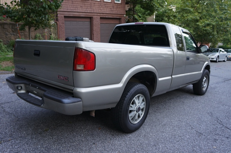 Used Car for Sale - 2003 GMC Sonoma Pickup Truck $4,990.00