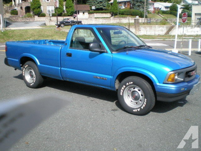 1995 GMC Sonoma SL Long Bed for sale in Reading, Pennsylvania
