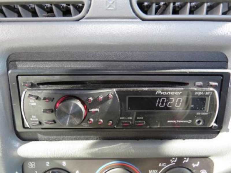 2000 GMC Sonoma Pickup 5-Speed Manual Transmission/AM-FM Stereo/Split ...