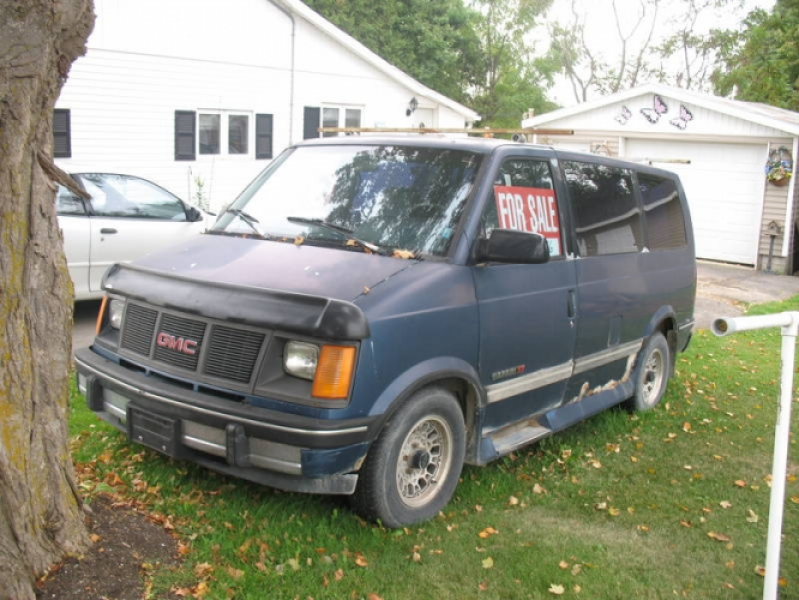 1992 GMC Safari Minivan in Norwich, Ontario