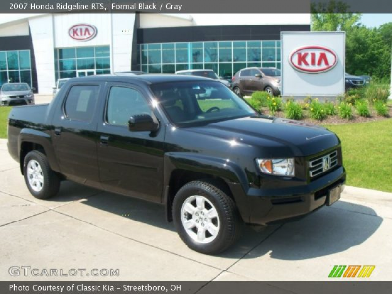 2007 Honda Ridgeline RTS in Formal Black. Click to see large photo.