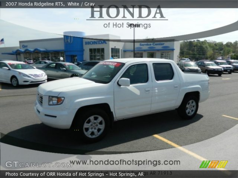 2007 Honda Ridgeline RTS in White. Click to see large photo.
