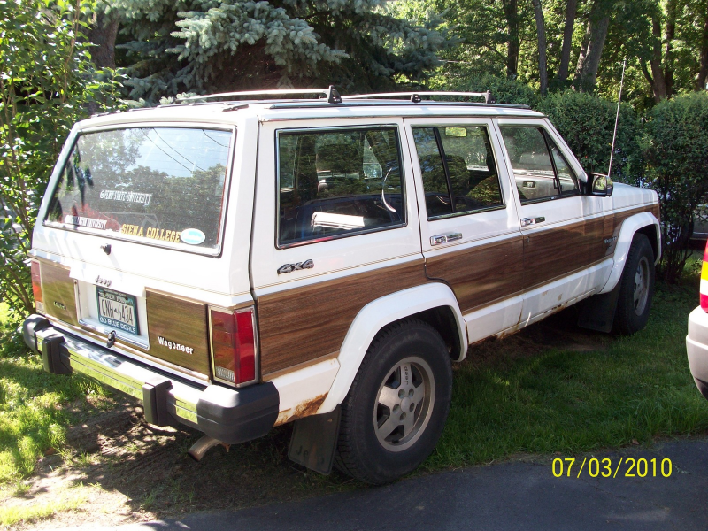 1988 Jeep Wagoneer Overview