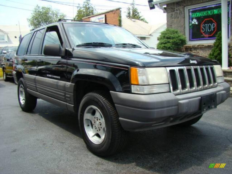 Black 1997 Jeep Grand Cherokee Laredo with Gray seats